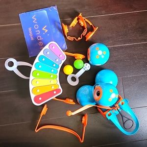 Dot and Dash Wonder Bot Set